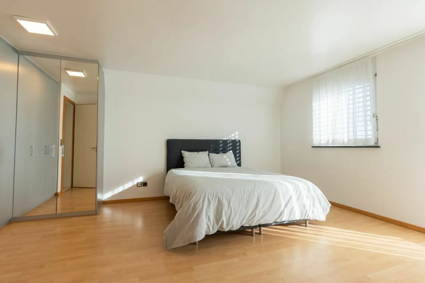 *RISERVATO* Casa di design esclusiva con architettura unica e comfort moderno - Foto 8 di 12