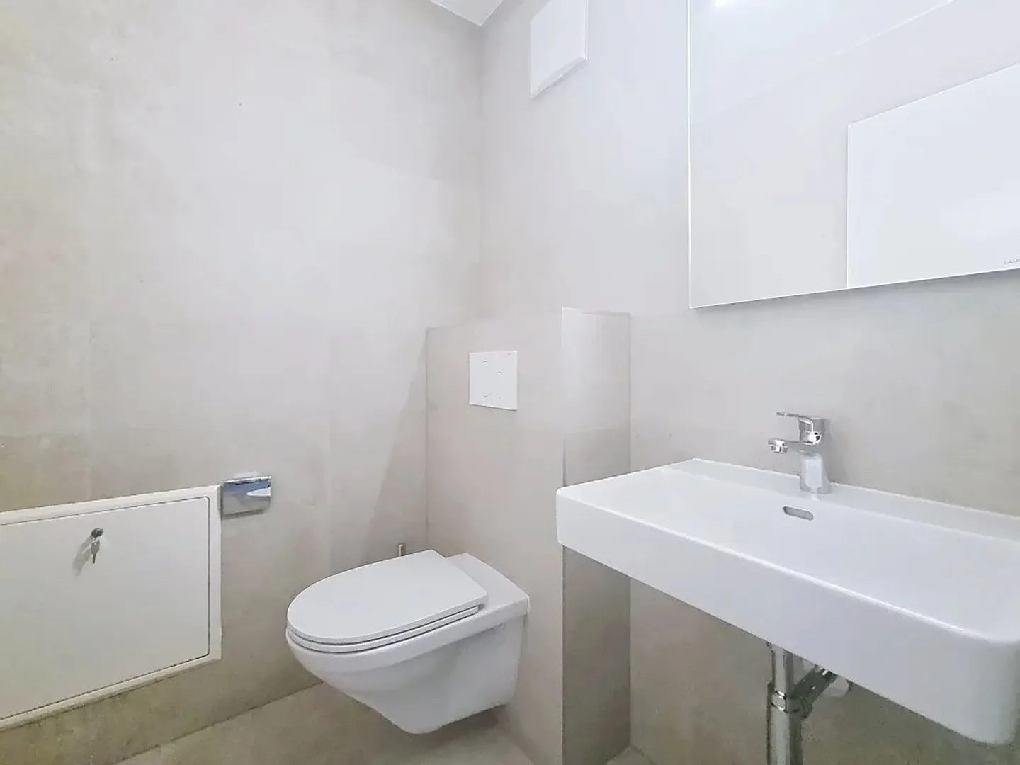 Spacious 4.5 rooms on the top floor - Photo 3 of 10