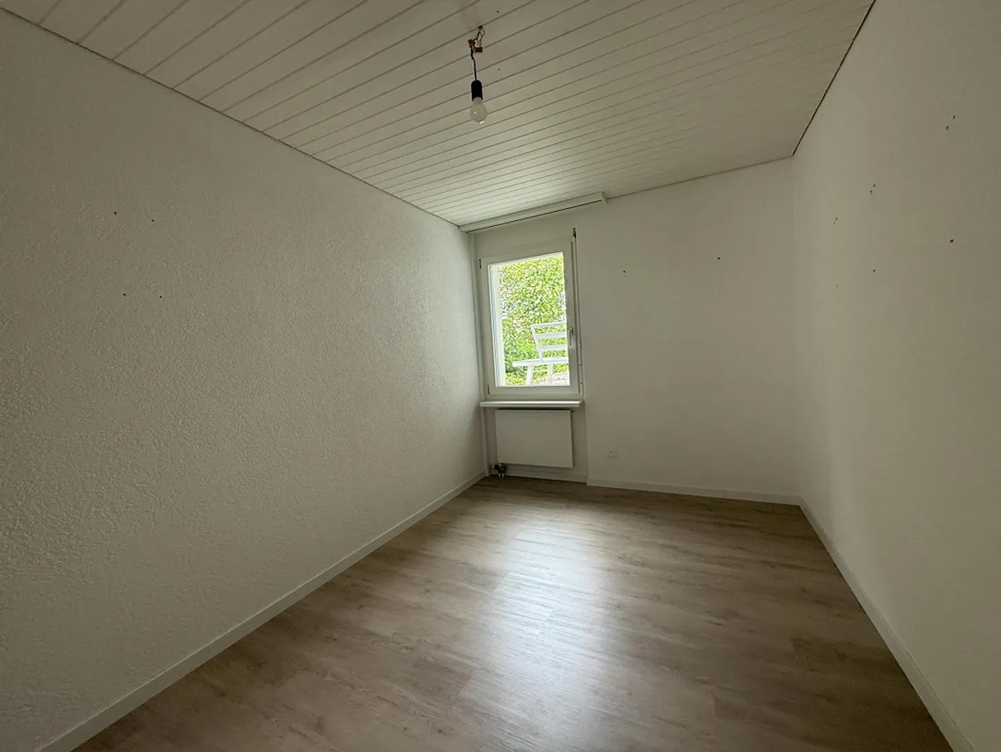 Appartement 4 pièces confortable avec grande terrasse dans un endroit calme - Photo 6 sur 10