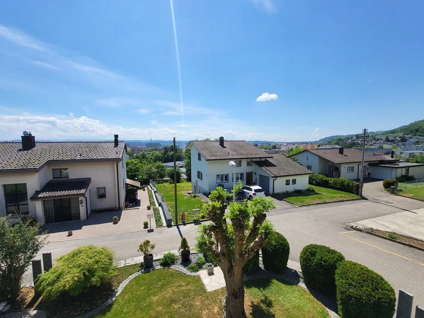 Maison semi-détachée de 4,5 pièces dans un emplacement ensoleillé - Photo 5 sur 13