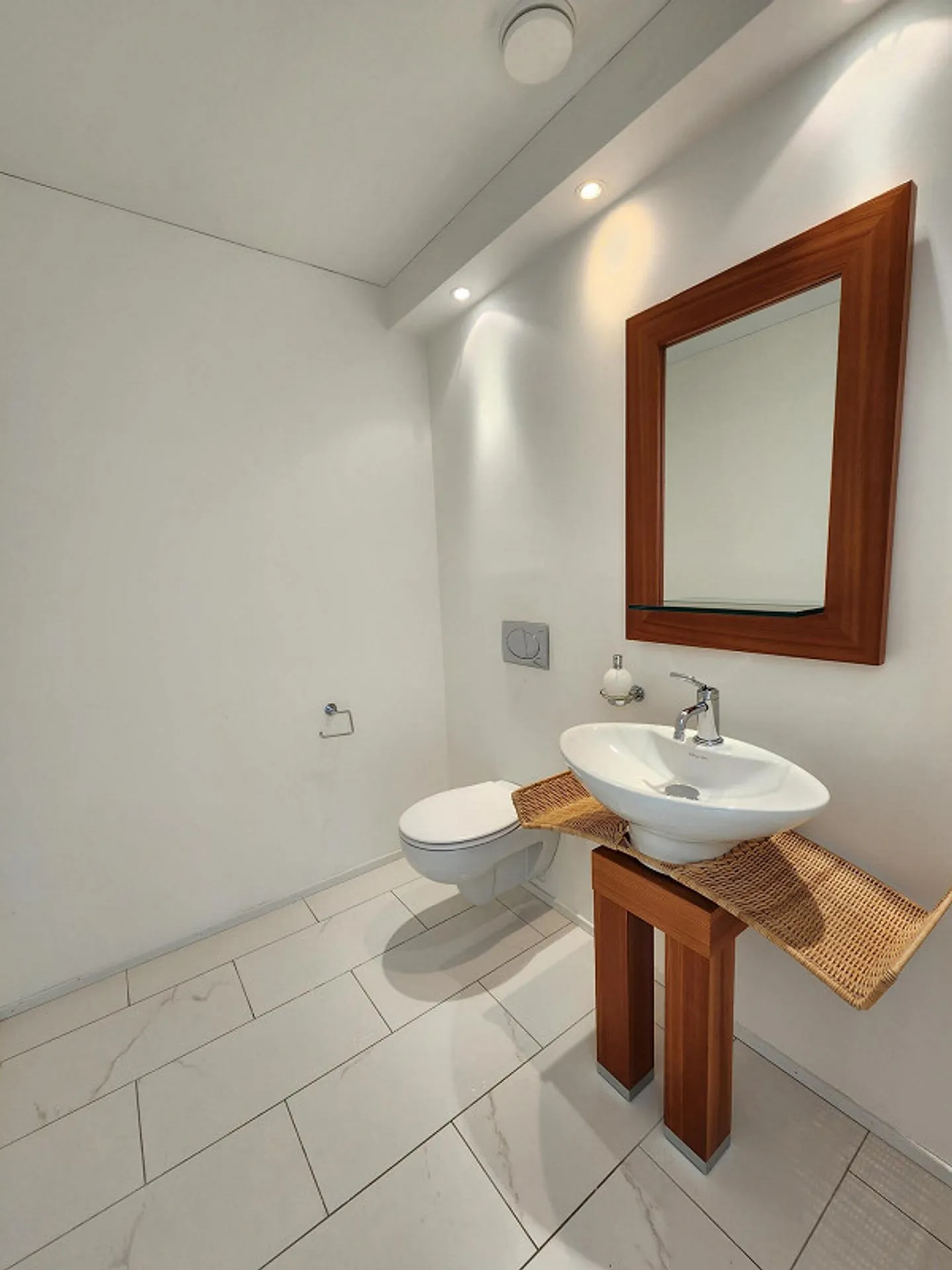 Extraordinary 3.5 Room Duplex Penthouse Apartment / 183m2 - Photo 13 of 24