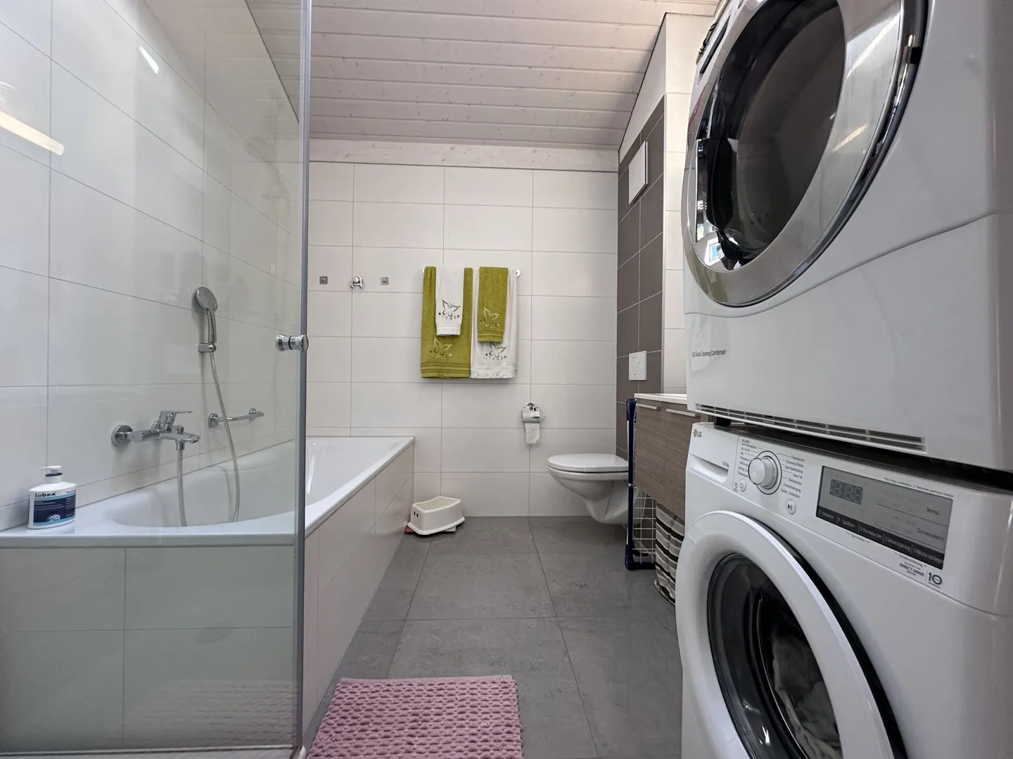 Bel attique cosy en attique de 3.5 pièces avec Mezzanine et immense terrasse - Foto 11 von 12