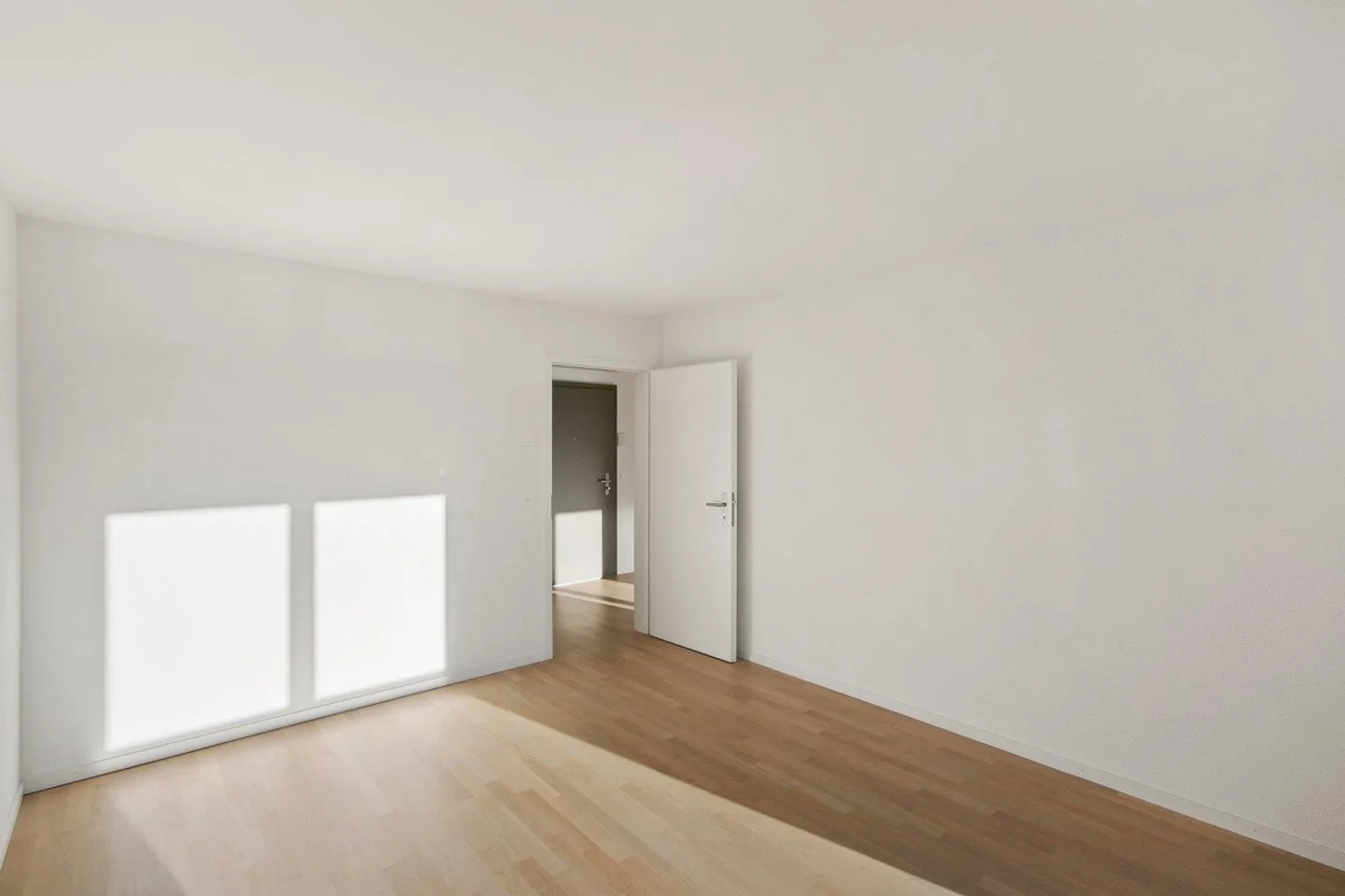 Helles Apartment Nahe Geschäfte - Foto 5 von 6