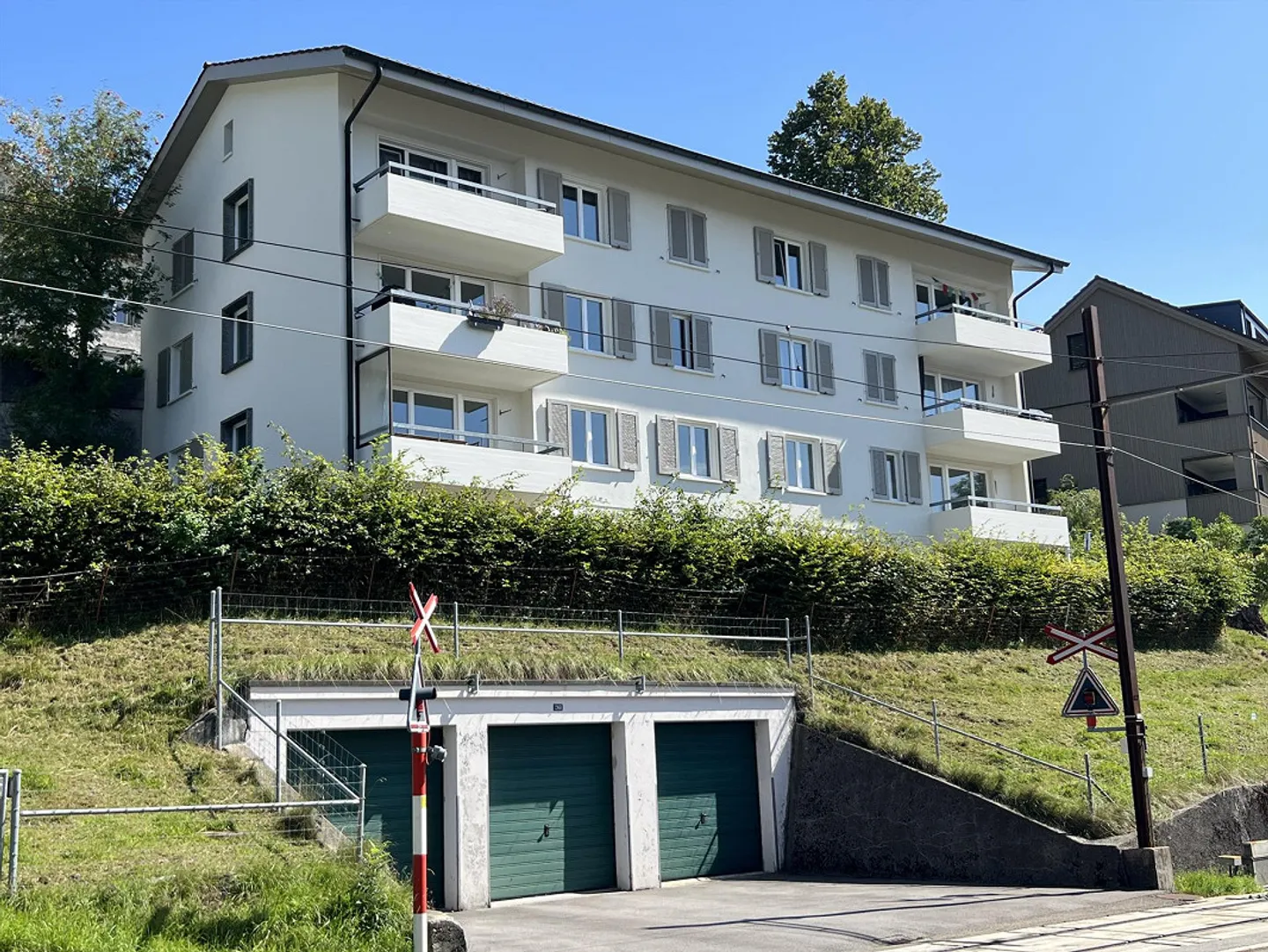 Belle et ensoleillée appartement de 3,5 pièces avec balcon - Photo 1 sur 12
