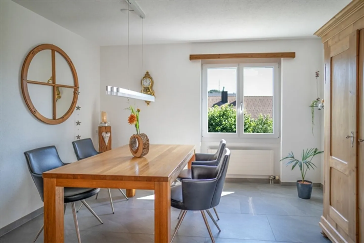 Family Oasis - with Apartment - Photo 4 of 18