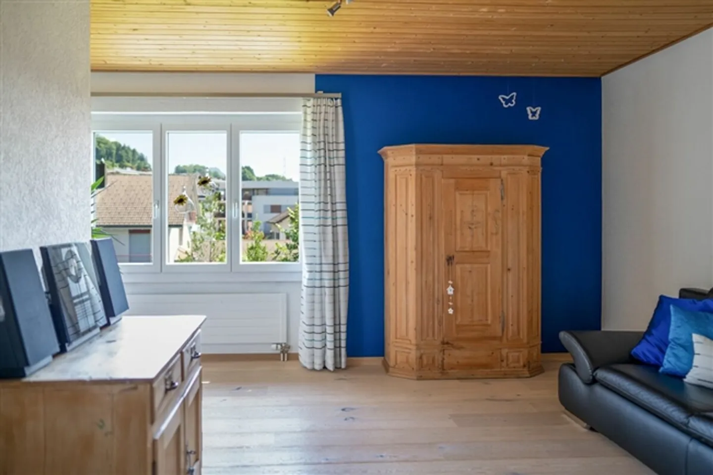 Family Oasis - with Apartment - Photo 6 of 18