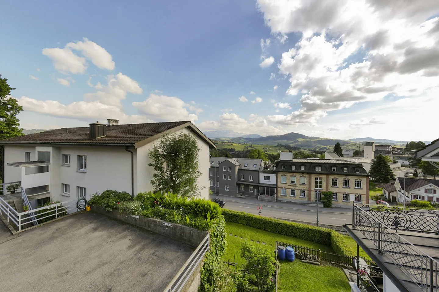 Belle et ensoleillée appartement de 3,5 pièces avec balcon - Photo 11 sur 12