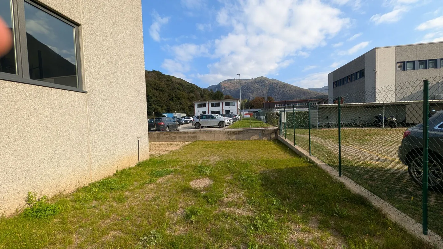 Dépôt - entrepôt à Mezzovico - Photo 2 sur 4