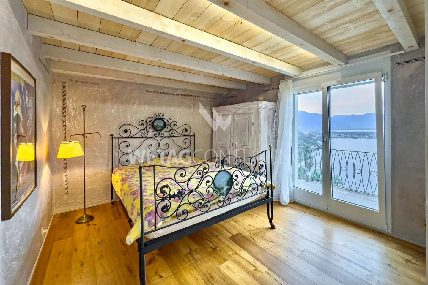Modern Villa in Loft Style with Lake View & Indoor Pool for Sale in Ronco sopra Ascona - Photo 6 of 13