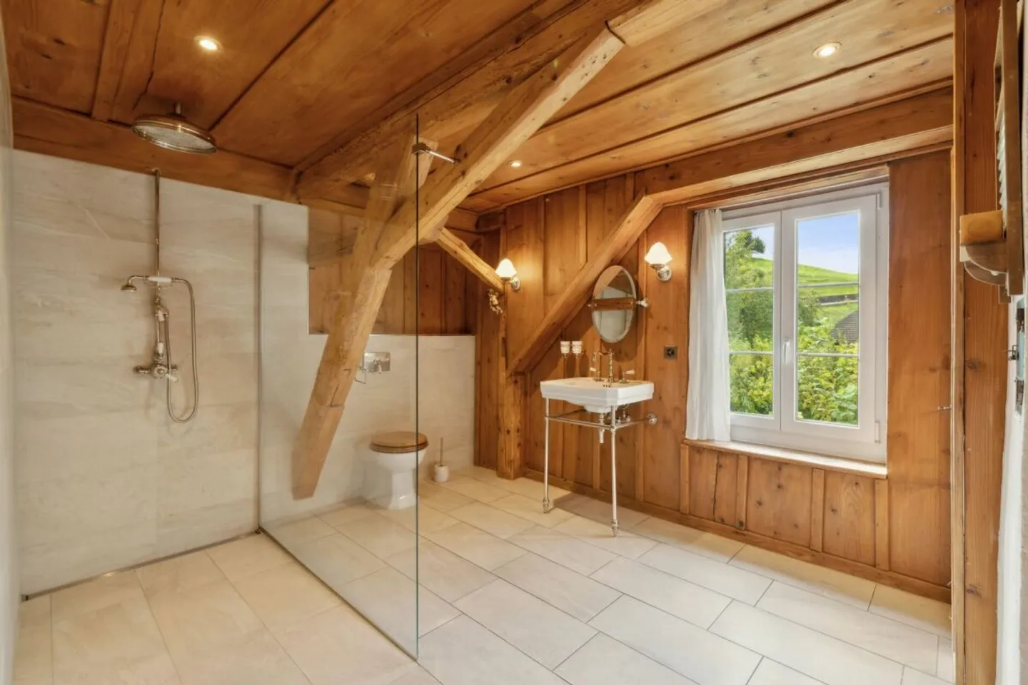 Charmantes Bauernhaus mit Pferdeeinstellmöglichkeiten - Foto 9 von 10