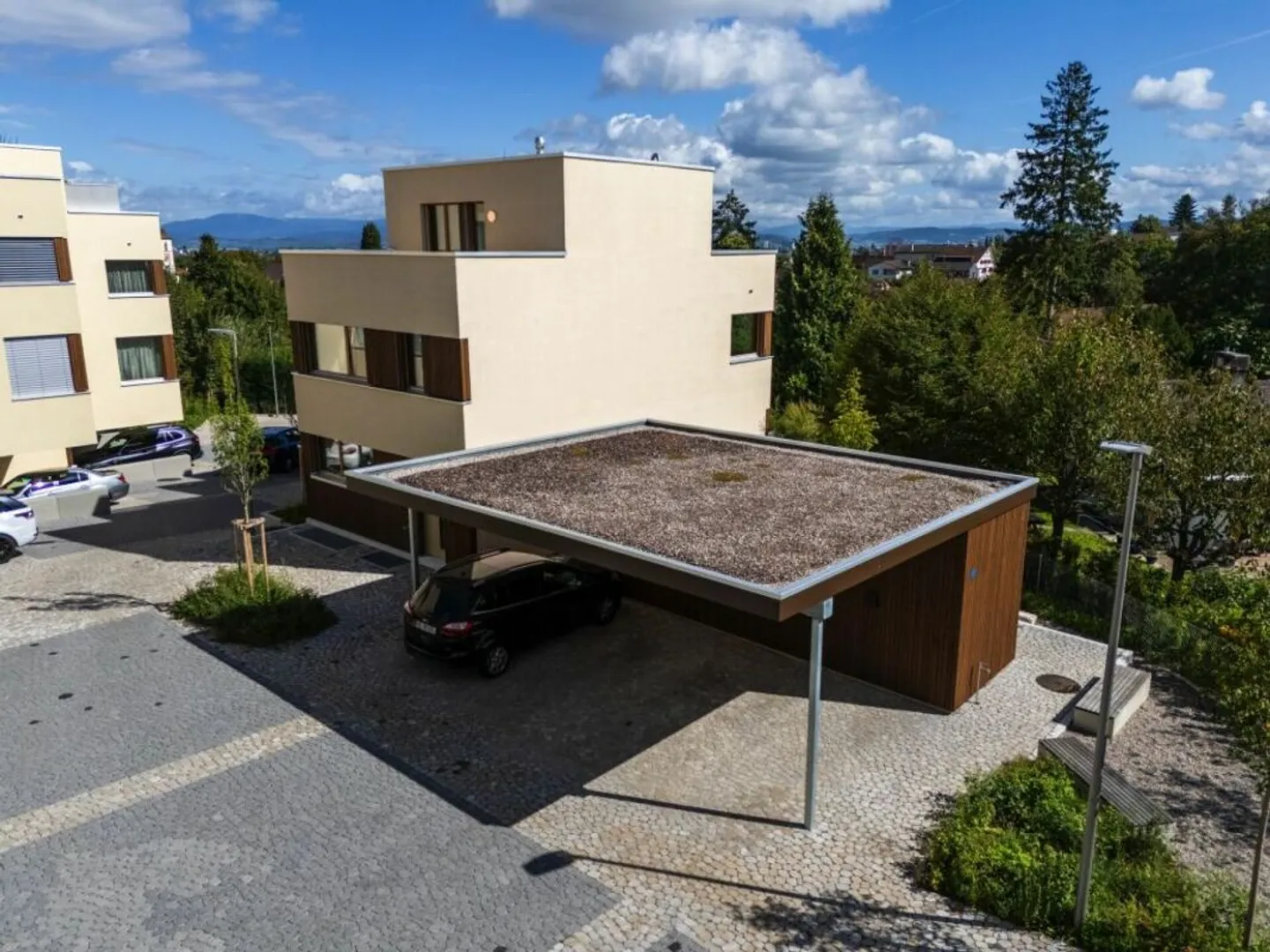 Newly Built 5 1/2 Room Semi-Detached House in Building Lease - Photo 2 of 13