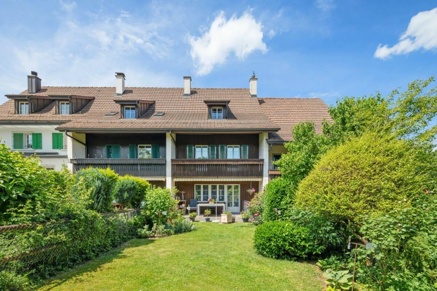 Charnantes Maison de ville 6.5 pièces dans un emplacement familial - Photo 12 sur 18