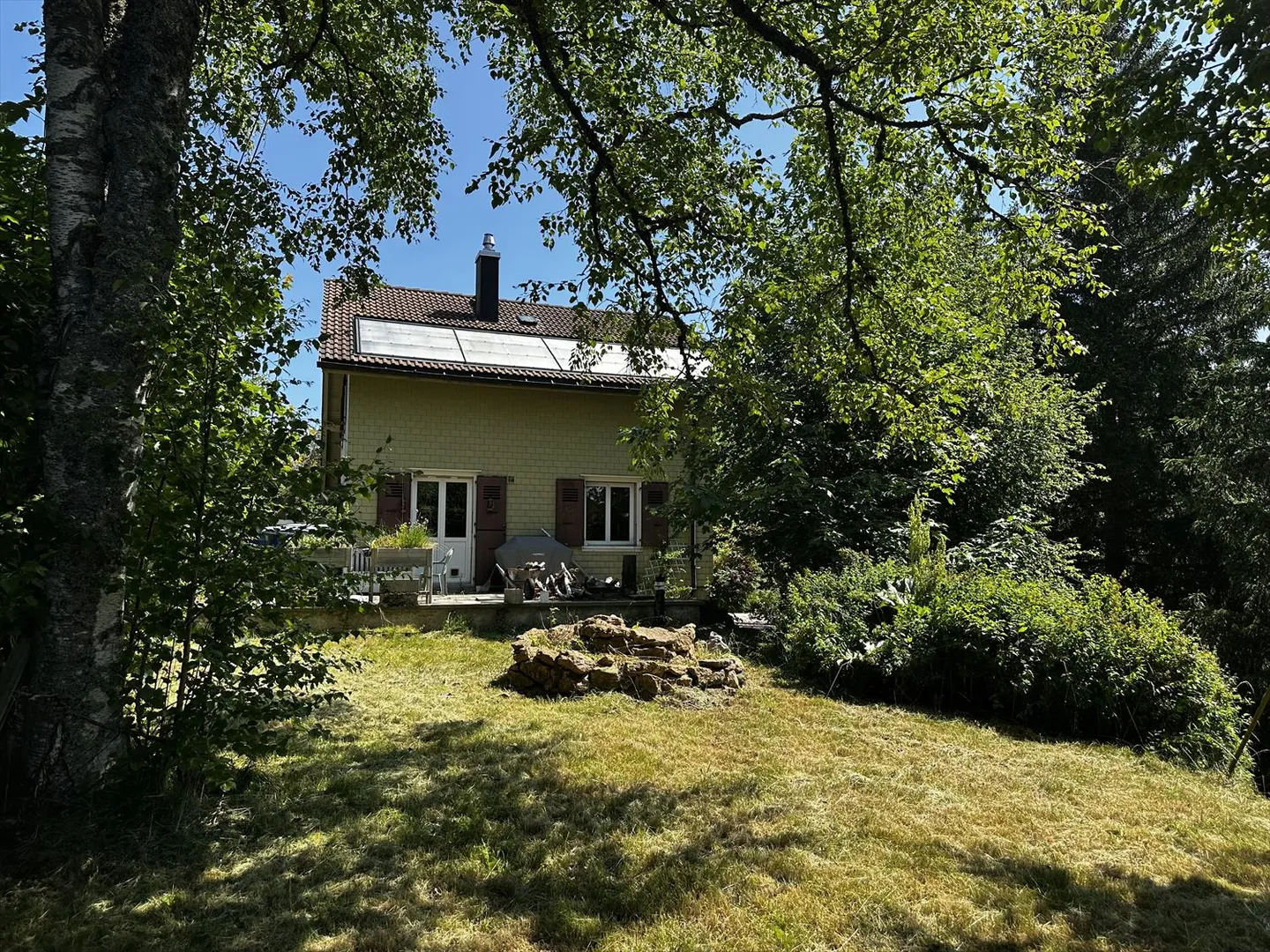 Villa 6,5 Zimmer - Foto 1 von 8