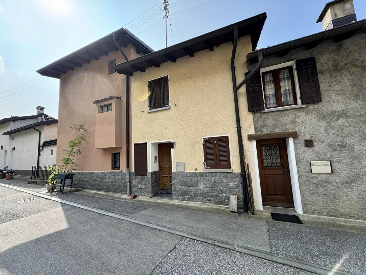 Casa unifamiliare caratteristica 5.5 con giardino a Valcolla - Foto 4 di 9