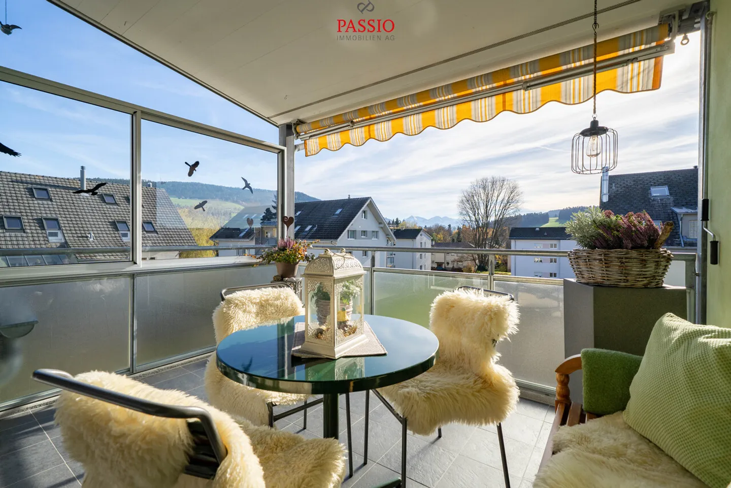 Appartement en duplex spacieux de 3,5–(4,5) pièces avec vue sur les Alpes - Photo 2 sur 35