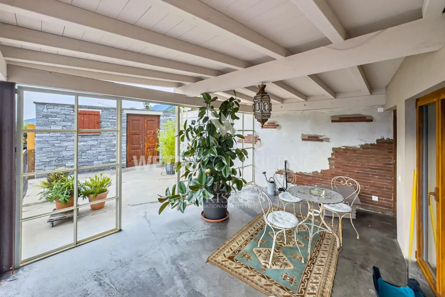 Modern Villa in Loft Style with Lake View & Indoor Pool for Sale in Ronco sopra Ascona - Photo 11 of 13