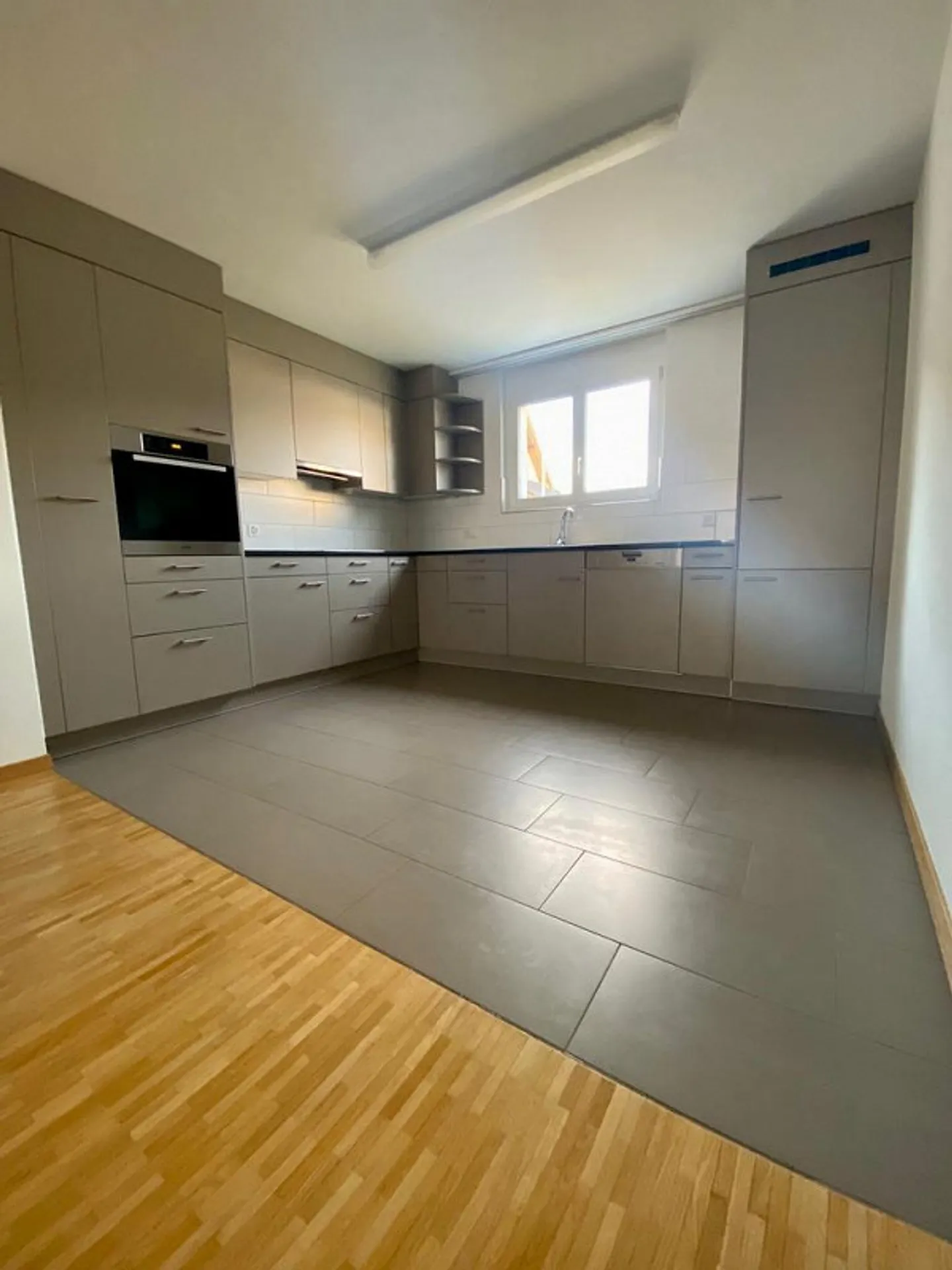 Modernes Wohnen mit Gartensitzplatz - Foto 1 von 10