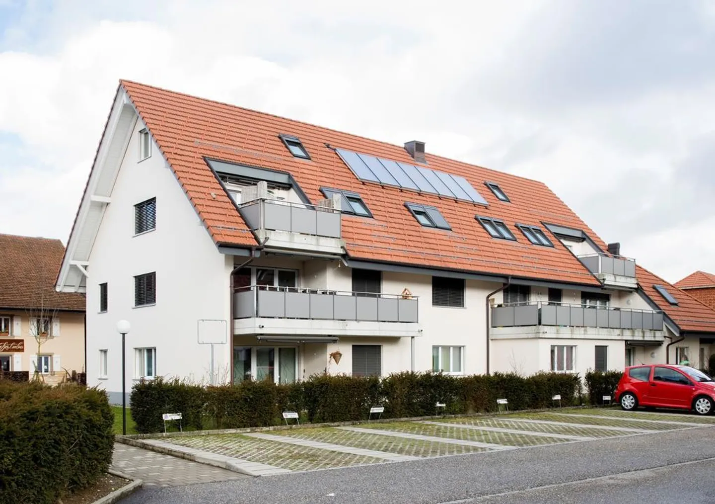 Modernes Wohnen mit Gartensitzplatz - Foto 10 von 10