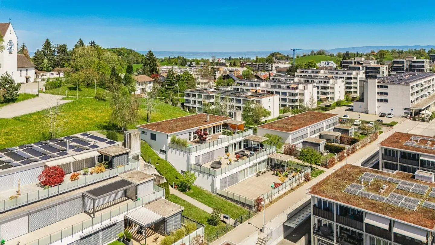 Modernes Terrassenhaus mit Weitsicht - Foto 5 von 16
