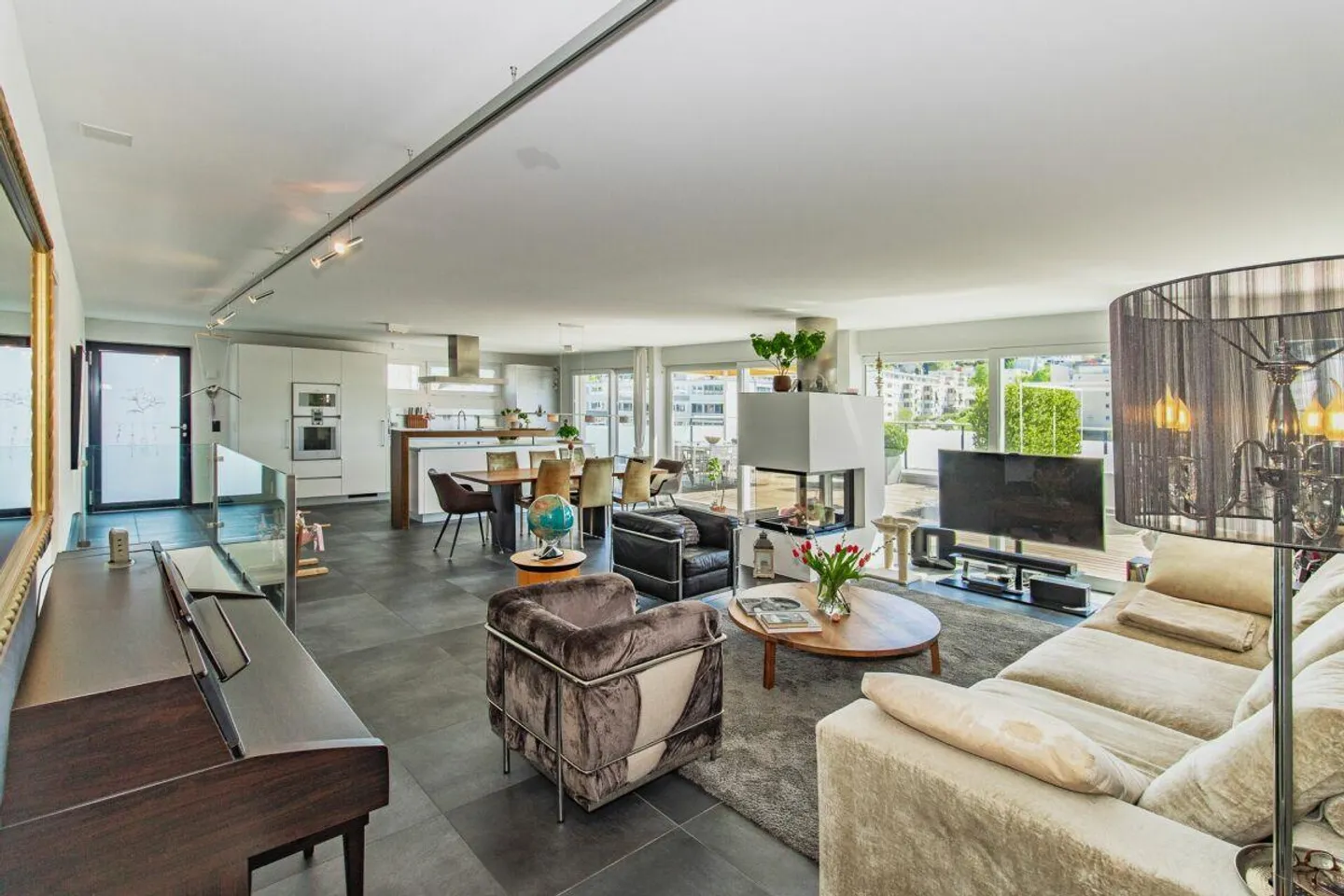 Modernes Terrassenhaus mit Weitsicht - Foto 9 von 16