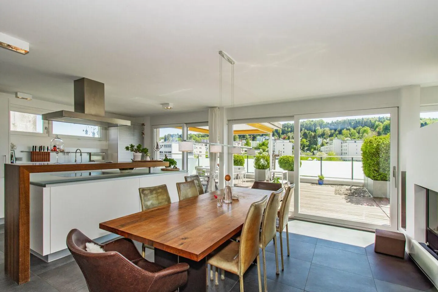 Modernes Terrassenhaus mit Weitsicht - Foto 10 von 16