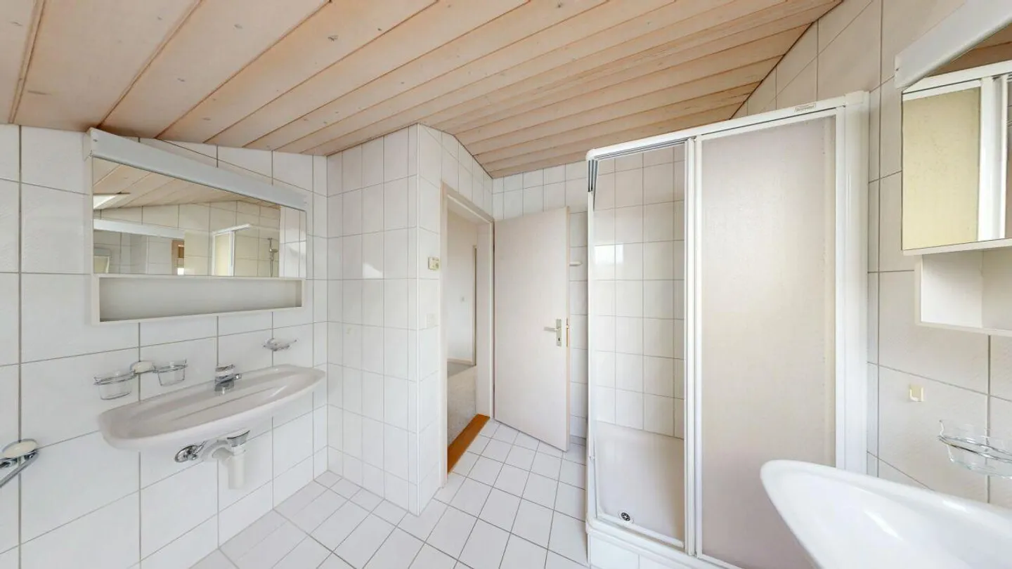 Detached 6.5-room single-family house with garage and spacious garden area - Photo 13 of 13