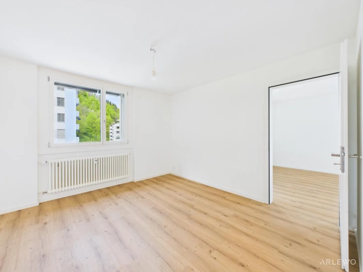 Appartement lumineux et confortable pour célibataires en périphérie - Photo 3 sur 10