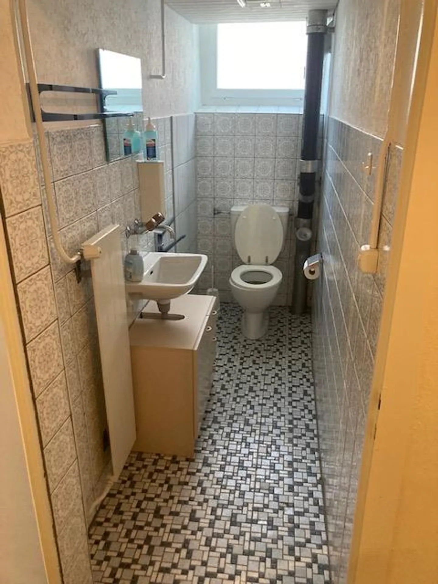Divers espaces dans un immeuble collectif à louer - Photo 12 sur 16