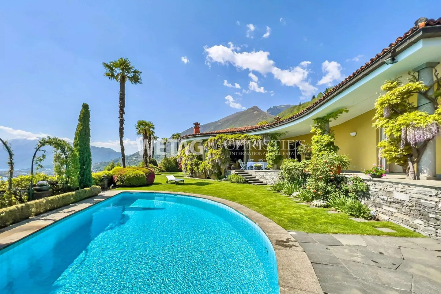 Villa mediterranea con vista mozzafiato sul Lago Maggiore, ideale... - Foto 1 di 13