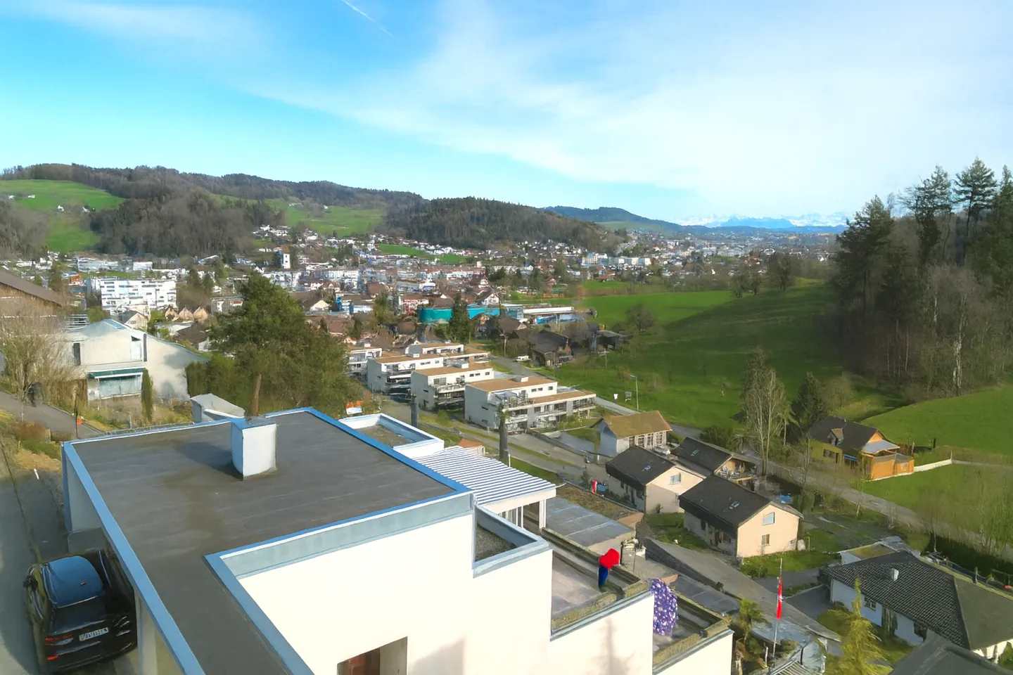 4.5-Room Terrace House with Breathtaking Views in Unterkulm AG - Photo 4 of 17