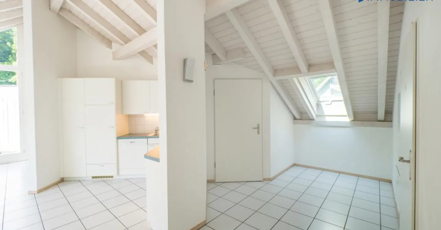 Fehr Immobiliare - Confortevole appartamento mansardato di 4.5 locali - Foto 2 di 13