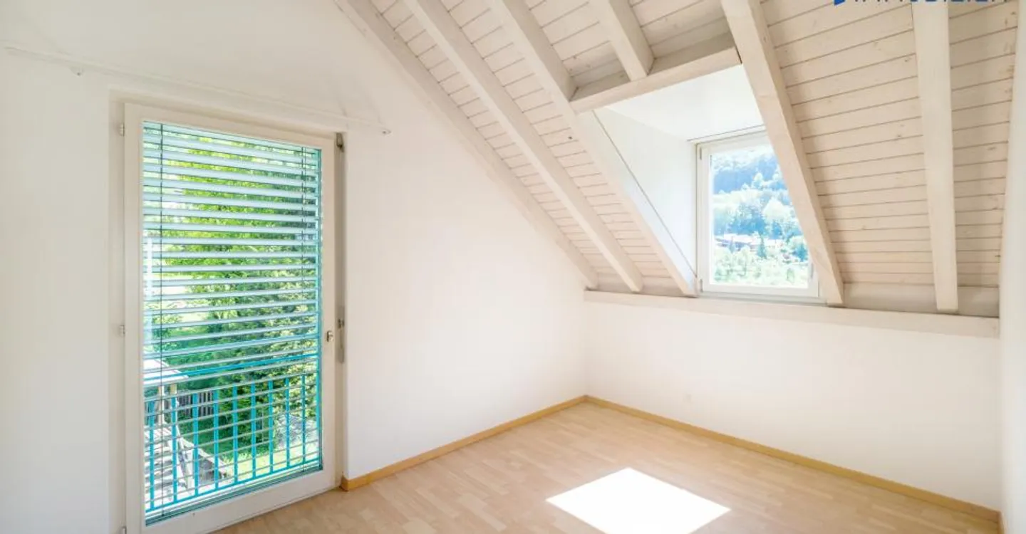 Fehr Immobiliare - Confortevole appartamento mansardato di 4.5 locali - Foto 6 di 13