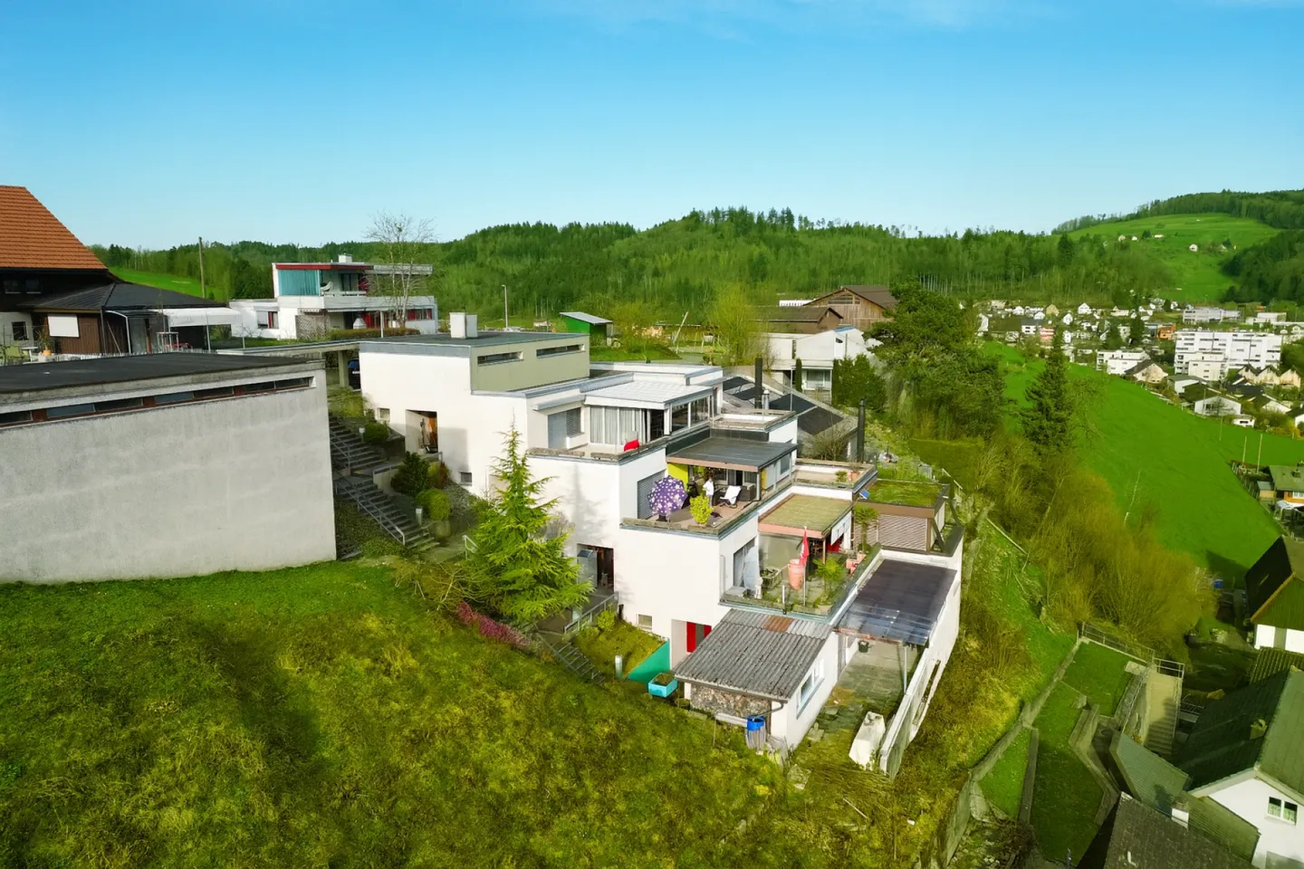 4.5-Room Terrace House with Breathtaking Views in Unterkulm AG - Photo 5 of 17