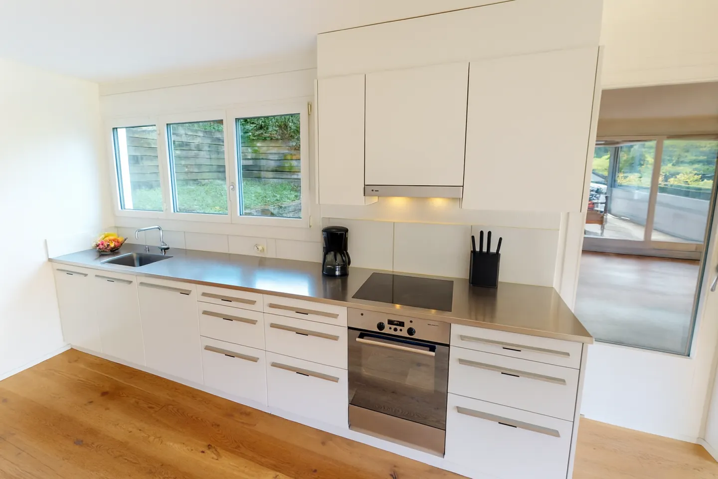 4.5-Room Terrace House with Breathtaking Views in Unterkulm AG - Photo 6 of 17