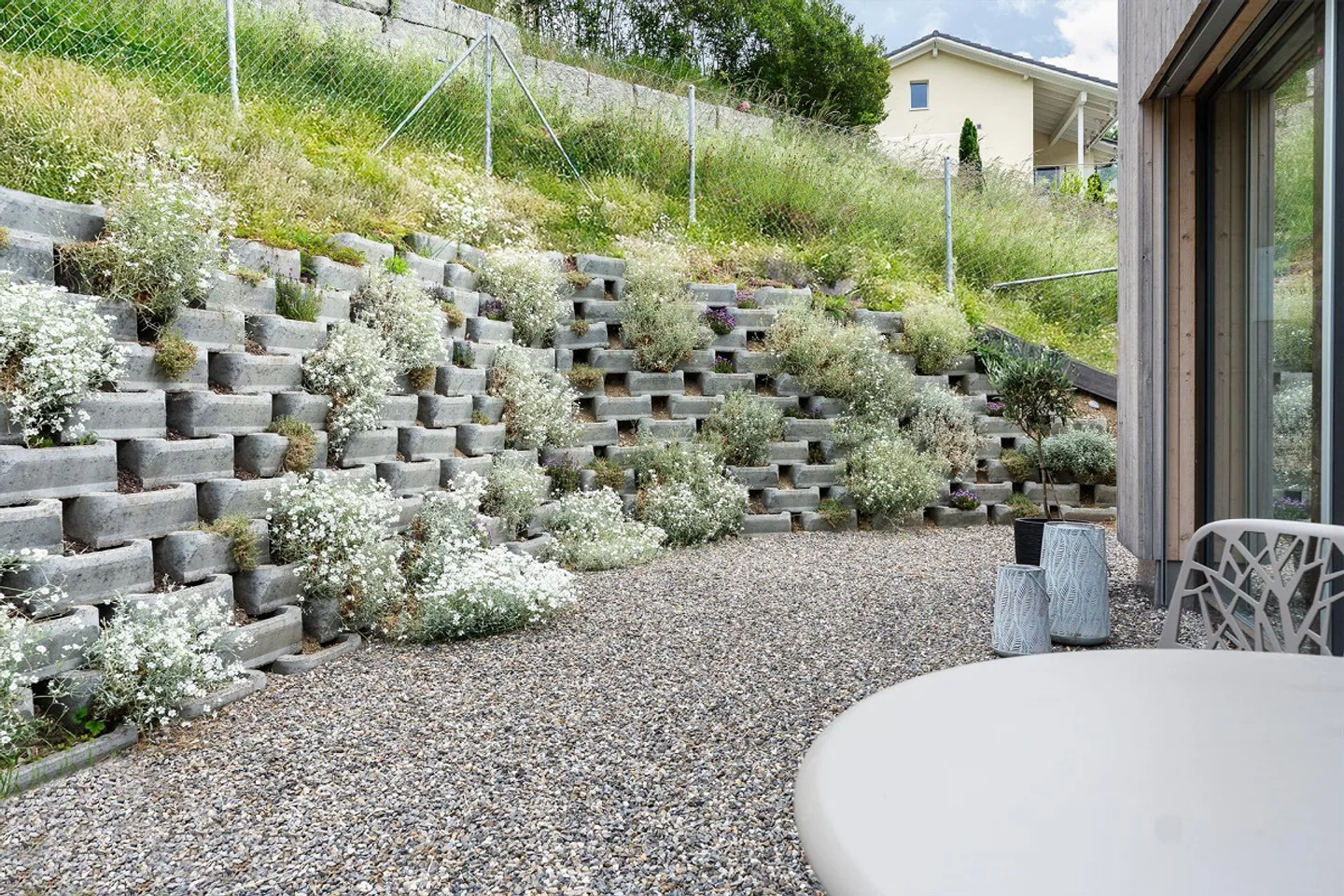 Appartamento attico esclusivo con ampia terrazza, giardino privato e vista mozzafiato - Foto 5 di 20