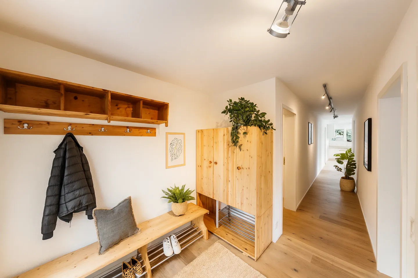 4.5-Room Terrace House with Breathtaking Views in Unterkulm AG - Photo 11 of 17