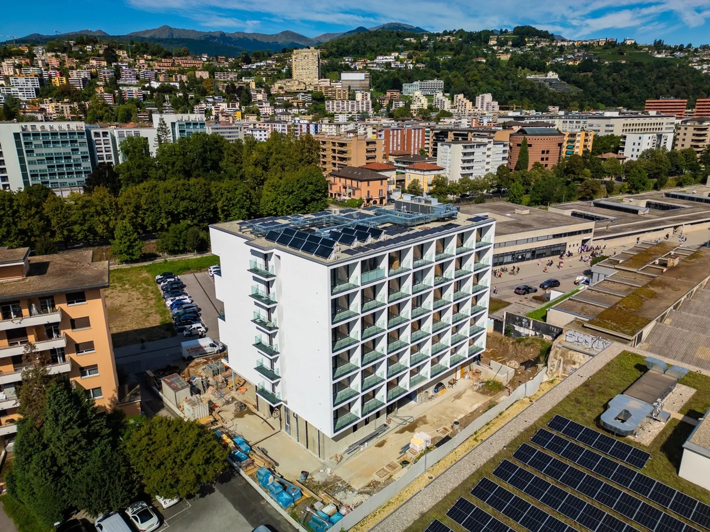 Studio à louer - Photo 2 sur 10