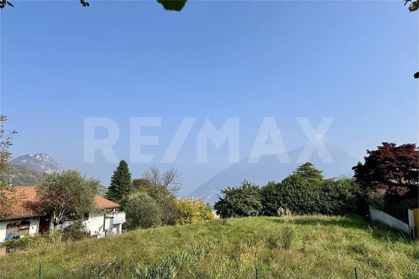 Bebaubares Grundstück mit Aussicht und Möglichkeit einer Zweitwohnung – ... - Foto 1 von 12