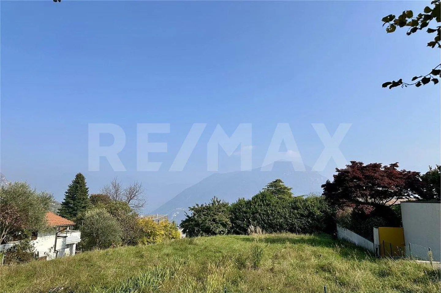 Bebaubares Grundstück mit Aussicht und Möglichkeit einer Zweitwohnung – ... - Foto 10 von 12