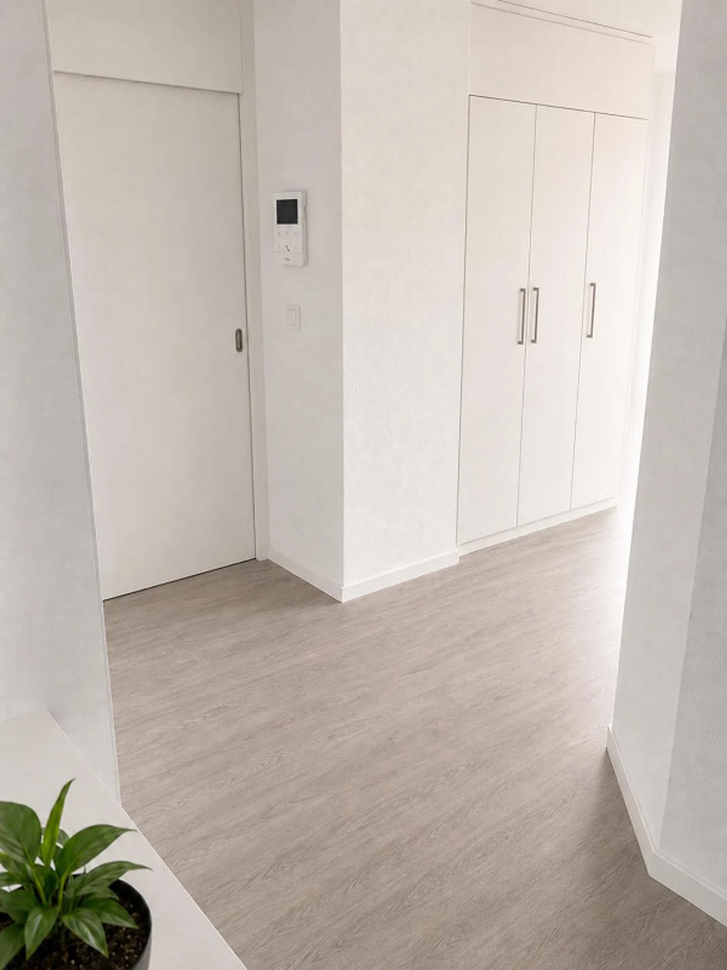 Grosszügige, sanierte 3.5-Zi Wohnung mit Aussicht - Photo 5 sur 9