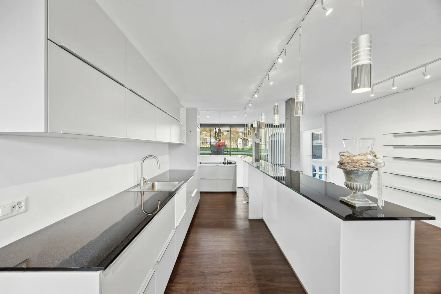 Spazio commerciale o residenziale unico - Foto 4 di 10