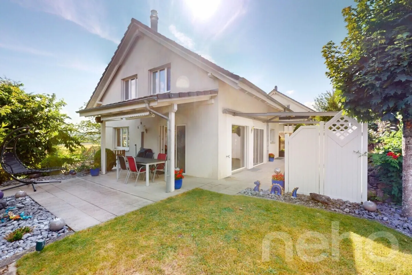 Single house for sale - Photo 1 of 13