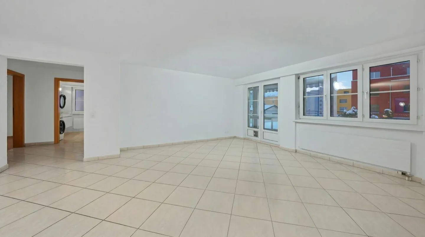 Spacious 4.5-room apartment with over 100 m² terrace in Haag - Photo 4 of 14