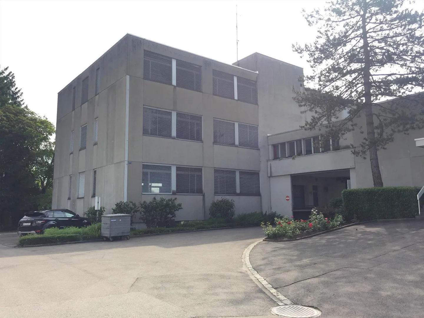 Proprietà commerciale a Schwerzenbach - Foto 2 di 3