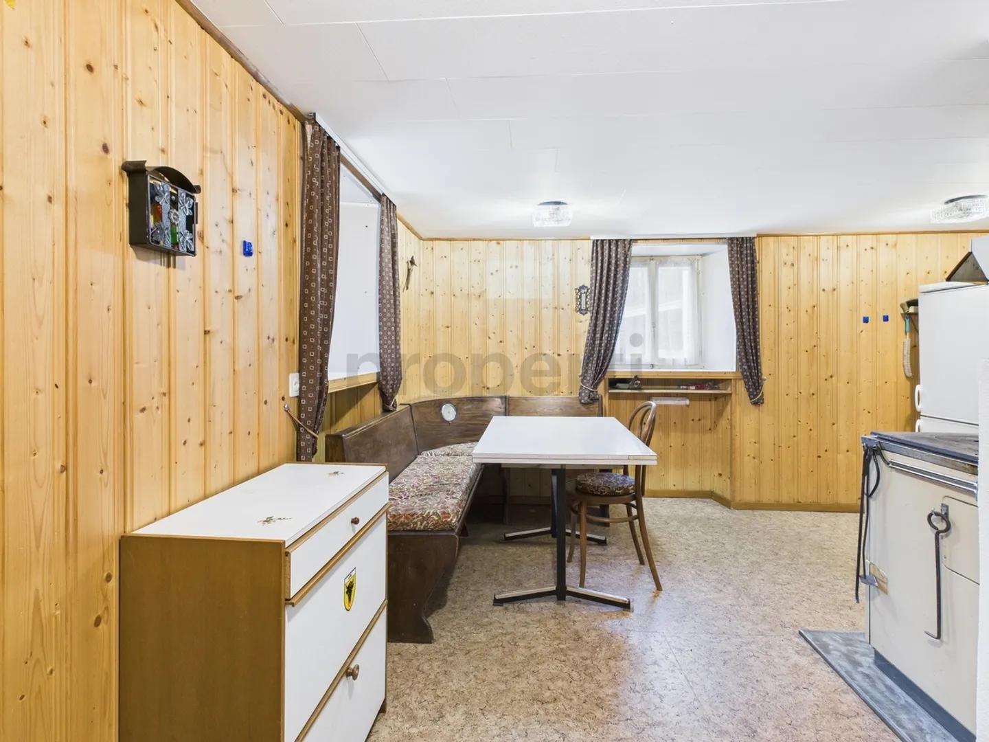 Charmante maison individuelle de 3,5 pièces avec potentiel dans un emplacement central de Gurtnellen - Photo 5 sur 13