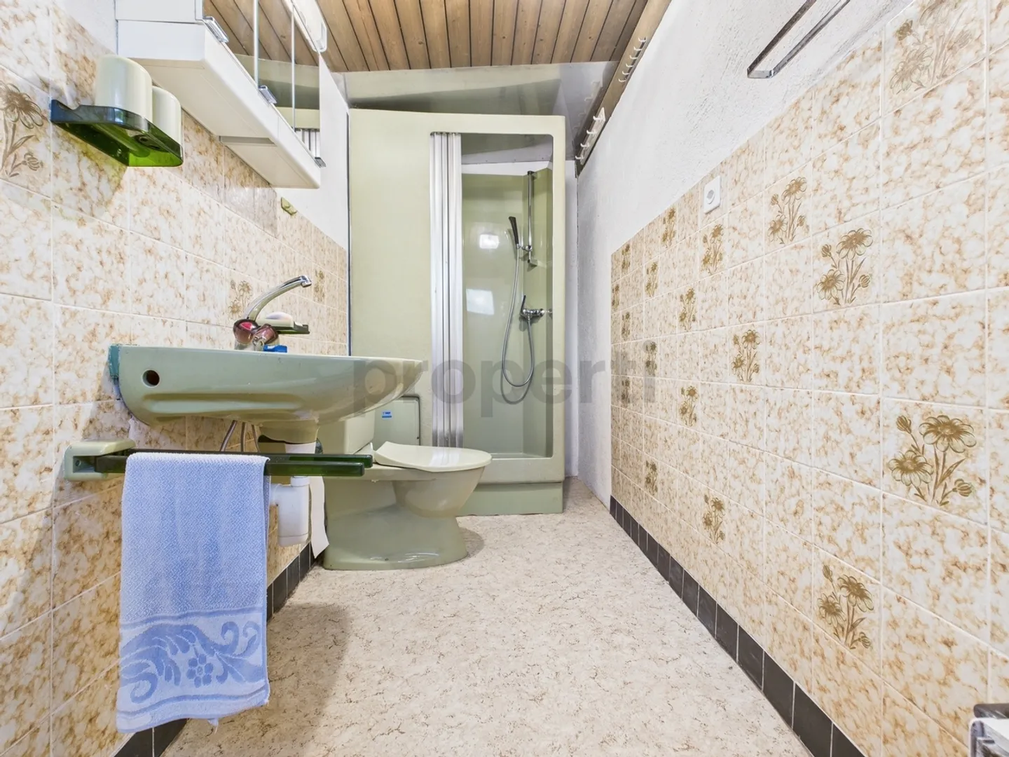 Charmante maison individuelle de 3,5 pièces avec potentiel dans un emplacement central de Gurtnellen - Photo 12 sur 13