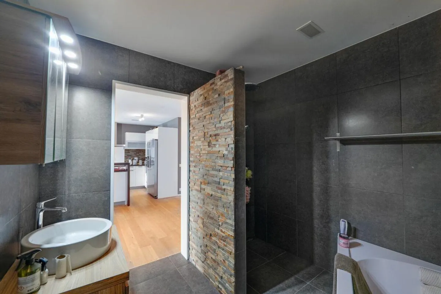 Hallwilersee: Appartamento esclusivo di 4,5 stanze con grande terrazza giardino, panorama e molta privacy - Foto 7 di 14