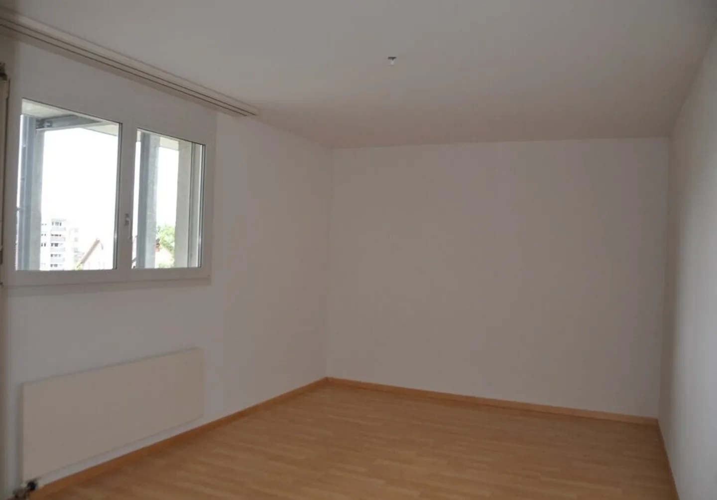 We are looking for you - Photo 4 of 9