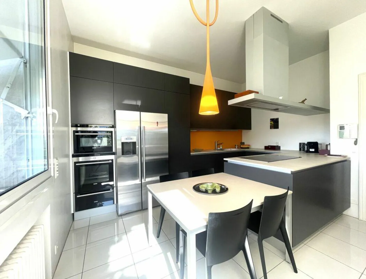 Stunning renovated period villa with building plot. - Photo 9 of 18