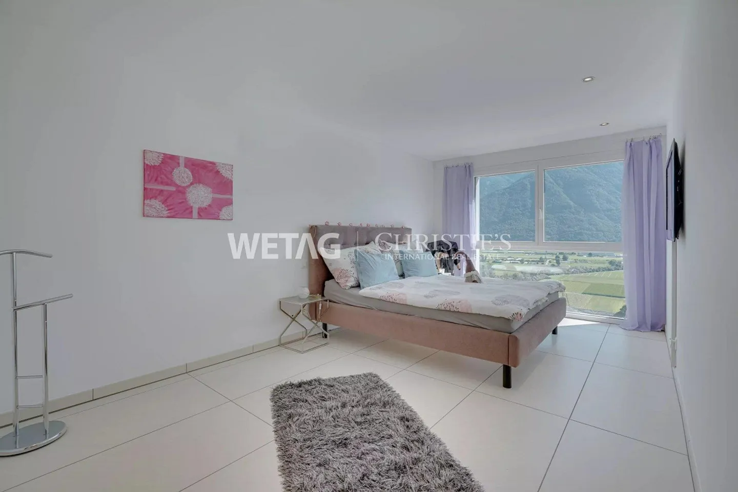 Gordola: Comfortable & Modern Apartment with Covered Terrace - Photo 6 of 11
